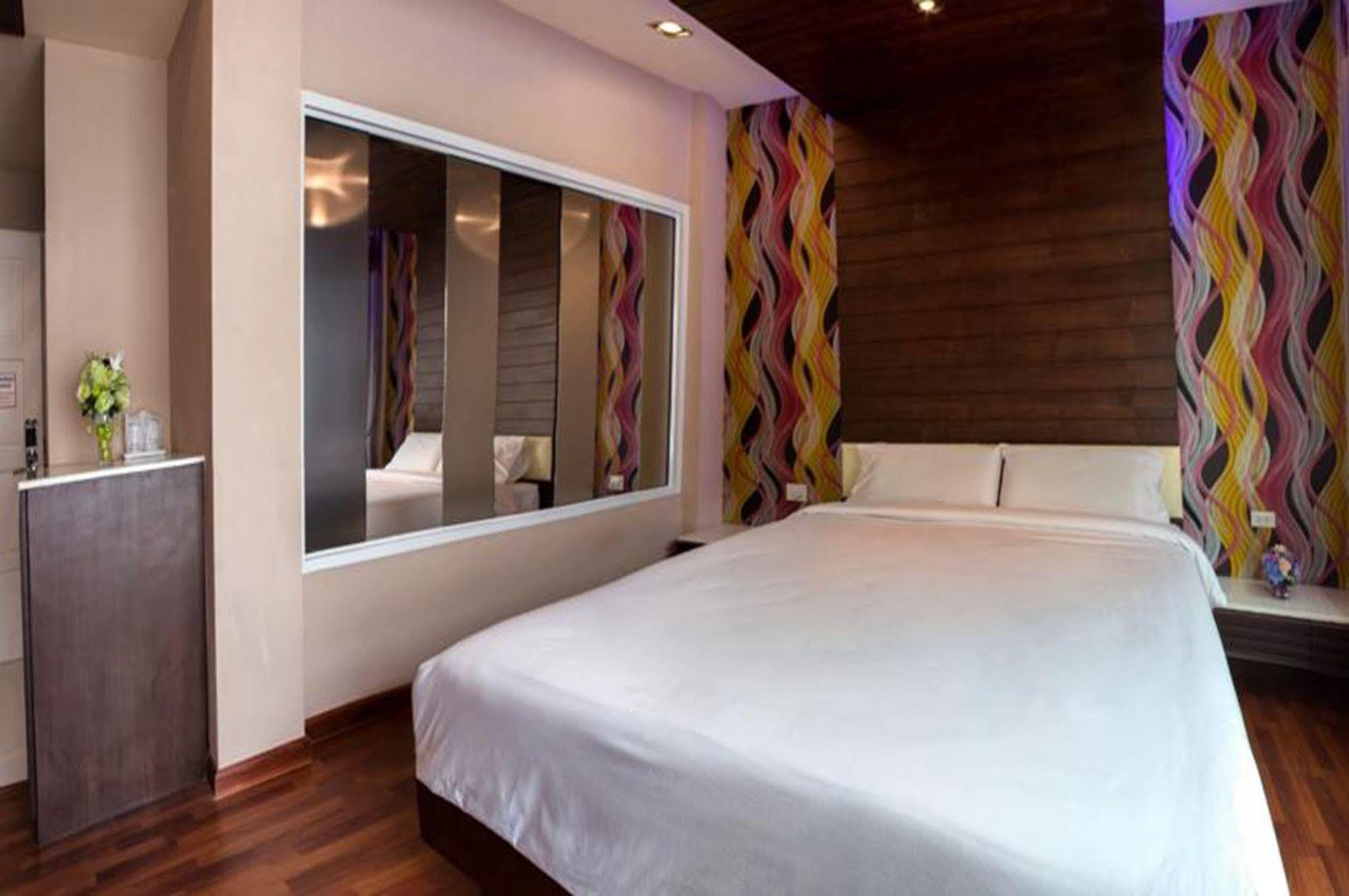 The Ring Hotel Hat Yai Exterior photo